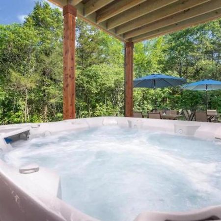 Premier Retreat With Hot Tub, Theater & Pool Table Villa Hollister Kültér fotó