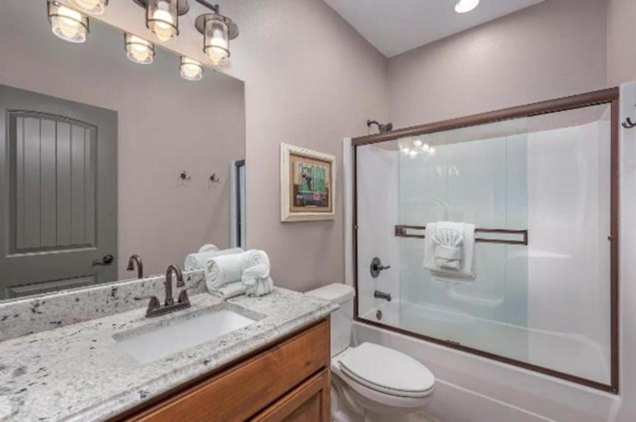 Spacious Home In Branson - 8 Bed, 6 Bath & Hot Tub Hollister Kültér fotó