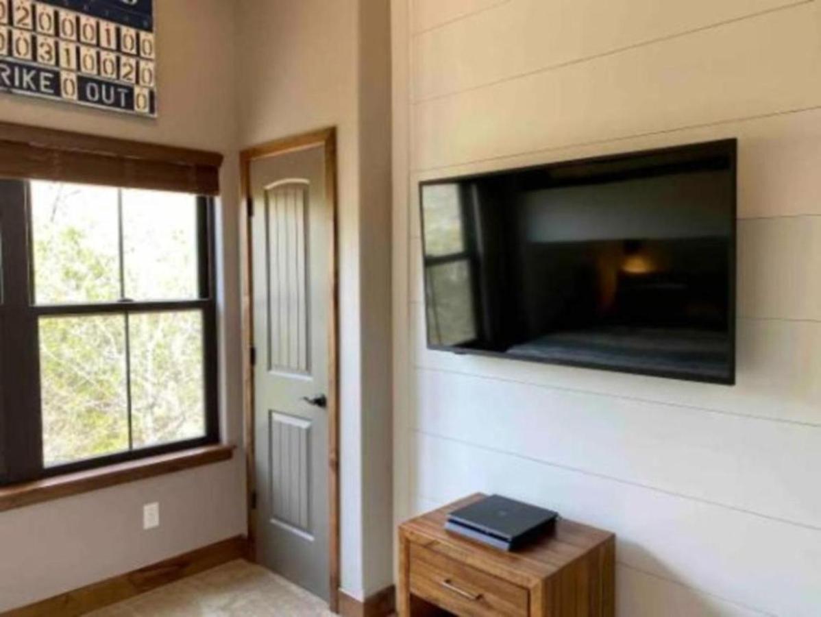 Spacious Home In Branson - 8 Bed, 6 Bath & Hot Tub Hollister Kültér fotó