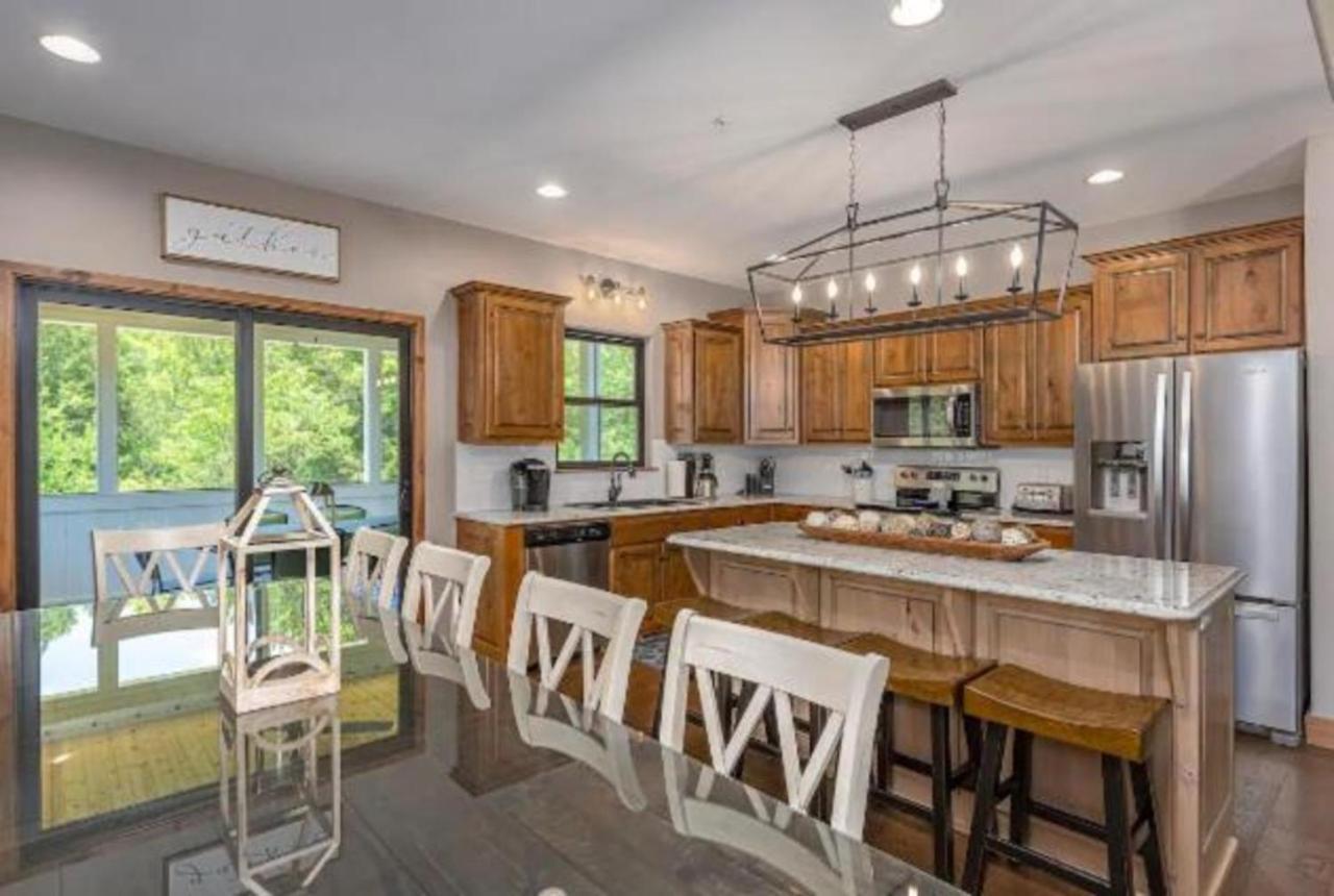 Spacious Home In Branson - 8 Bed, 6 Bath & Hot Tub Hollister Kültér fotó